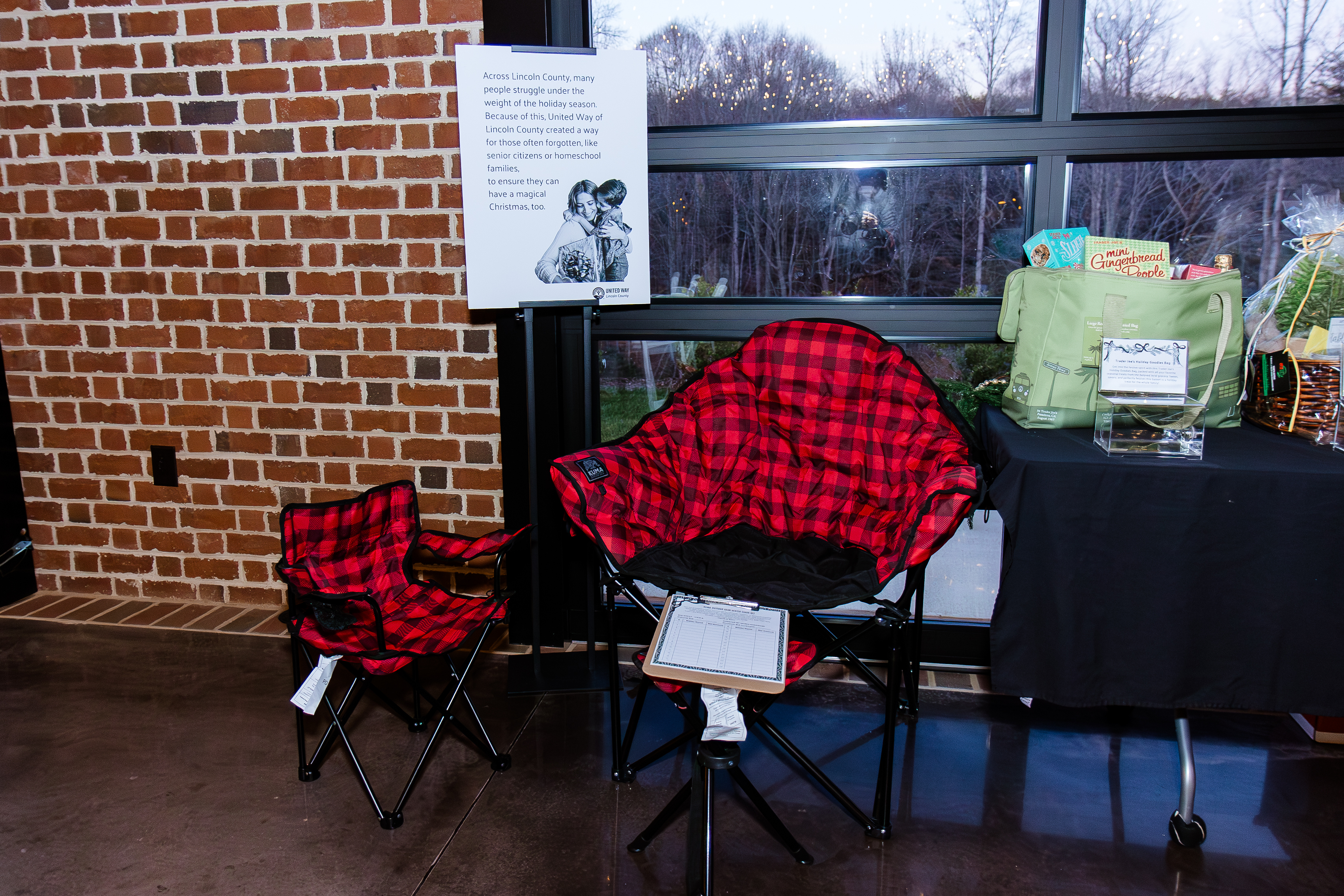 Silent auction at Christmas Gala 2025